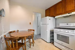 11 Hastings Ln, Hicksville, NY 11801 - Photo 10