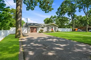 91 Spruce Ave, West Islip, NY 11795 - Photo 2