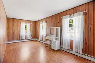 91 Spruce Ave, West Islip, NY 11795 - Photo 14