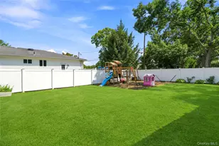91 Spruce Ave, West Islip, NY 11795 - Photo 22