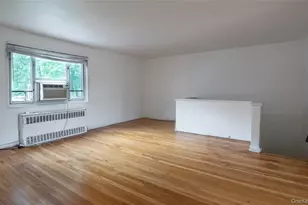 225-24 Manor Rd, Queens Village, NY 11427 - Photo 4