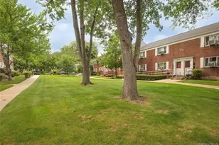 225-24 Manor Rd, Queens Village, NY 11427 - Photo 18