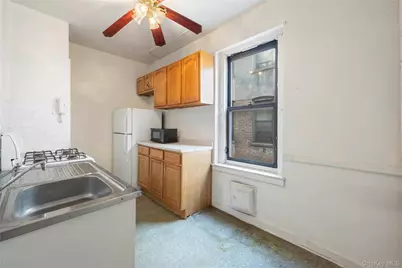 163rd 185 East Street #E1, Bronx, NY 10451 - Photo 4