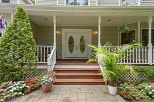 1040 Washington Ave, Plainview, NY 11803 - Photo 2