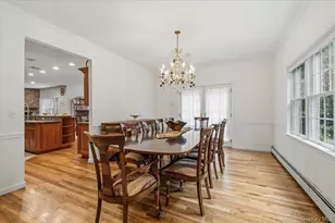 1040 Washington Ave, Plainview, NY 11803 - Photo 12