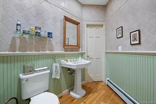 1040 Washington Ave, Plainview, NY 11803 - Photo 22