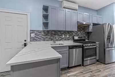 220 E 116th Street #3rd Floor, New York, NY 10029 - Photo 6