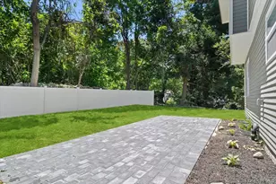 8 Elm Dr, East Northport, NY 11731 - Photo 28