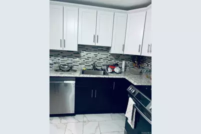 126 Sussex Road, Elmont, NY 11003 - Photo 8