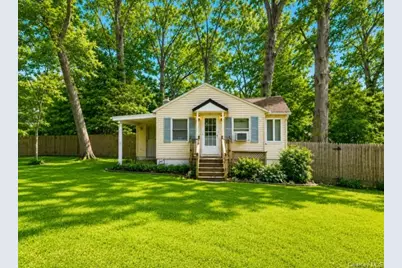 86 N Evergreen Drive, Selden, NY 11784 - Photo 4