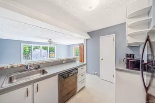 92 Parkhill Ave, Massapequa, NY 11758 - Photo 16