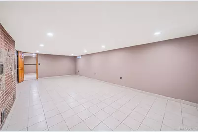 92 Parkhill Avenue, Massapequa, NY 11758 - Photo 20
