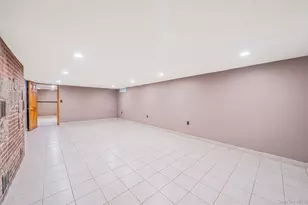 92 Parkhill Ave, Massapequa, NY 11758 - Photo 20