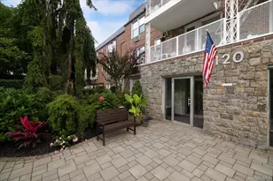 120 Morris Ave, Rockville Centre, NY 11570 - Photo 4