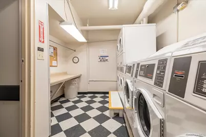 120 Morris Avenue #C9, Rockville Centre, NY 11570 - Photo 20