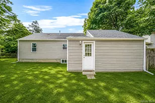 2 Storey Ave, Central Islip, NY 11722 - Photo 24