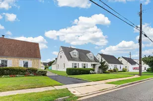 14 Ivy Pl, Valley Stream, NY 11581 - Photo 4