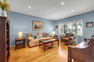 82-11 262nd St, Floral Park, NY 11004 - Photo 4