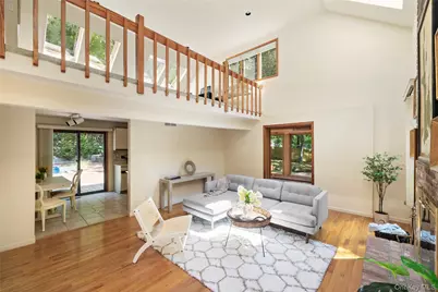 69 Glenview Drive, Southampton, NY 11968 - Photo 4