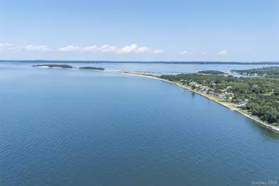 69 Glenview Drive, Southampton, NY 11968 - Photo 18