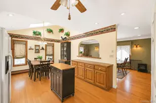 40 Nantucket Dr, Medford, NY 11763 - Photo 24