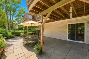 40 Nantucket Dr, Medford, NY 11763 - Photo 10