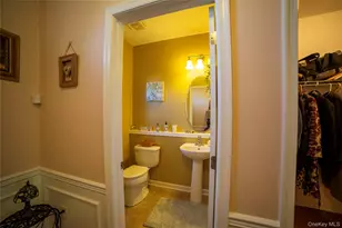 10 Bainbridge Pl, Newburgh, NY 12550 - Photo 10