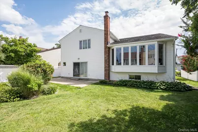 2075 Berkley Lane, Merrick, NY 11566 - Photo 22