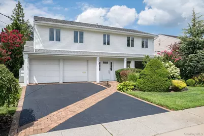 2075 Berkley Lane, Merrick, NY 11566 - Photo 1