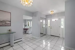 2075 Berkley Ln, Merrick, NY 11566 - Photo 4
