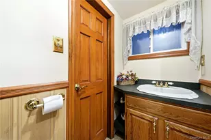 42 Harvard St, Islip, NY 11751 - Photo 18
