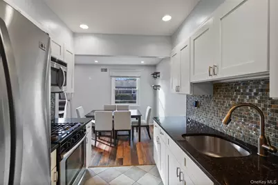 68 New Holland Village, Nanuet, NY 10954 - Photo 8