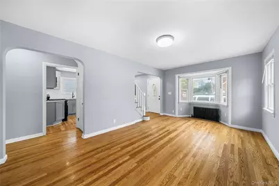 370 Locust Avenue, Uniondale, NY 11553 - Photo 6