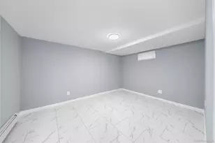 370 Locust Ave, Uniondale, NY 11553 - Photo 20