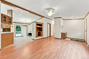 638 Fresh Pond Ave, Calverton, NY 11933 - Photo 6