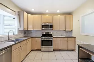 105 N Corona Ave, Valley Stream, NY 11580 - Photo 18
