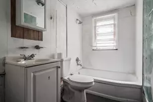130 Lemon St, Central Islip, NY 11722 - Photo 12