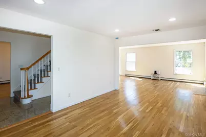 23 Garden Drive, Albertson, NY 11507 - Photo 6