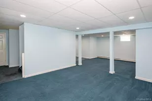 23 Garden Dr, Albertson, NY 11507 - Photo 38