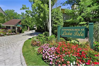 40 Waterside Close, Eastchester, NY 10709 - Photo 1