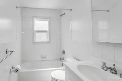 26 Ridge Drive, Manhasset, NY 11030 - Photo 26