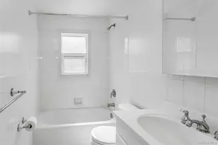 26 Ridge Dr, Manhasset, NY 11030 - Photo 26