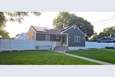86 Washington Avenue, Brentwood, NY 11717 - Photo 2