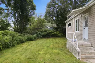 34 Whitestone Rd, Sound Beach, NY 11789 - Photo 24
