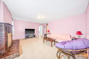 21 Cherokee Dr, Bay Shore, NY 11706 - Photo 24