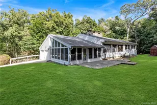 106 Boney Ln, Nissequogue, NY 11780 - Photo 18