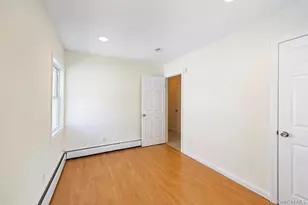 3173 Roxbury Ln, Levittown, NY 11756 - Photo 16