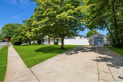 3173 Roxbury Lane, Levittown, NY 11756 - Photo 4