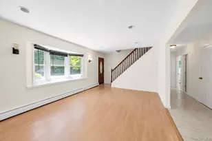 3173 Roxbury Ln, Levittown, NY 11756 - Photo 10