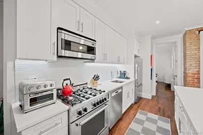 24-65 38th Street #B9/B10, Astoria, NY 11103 - Photo 4